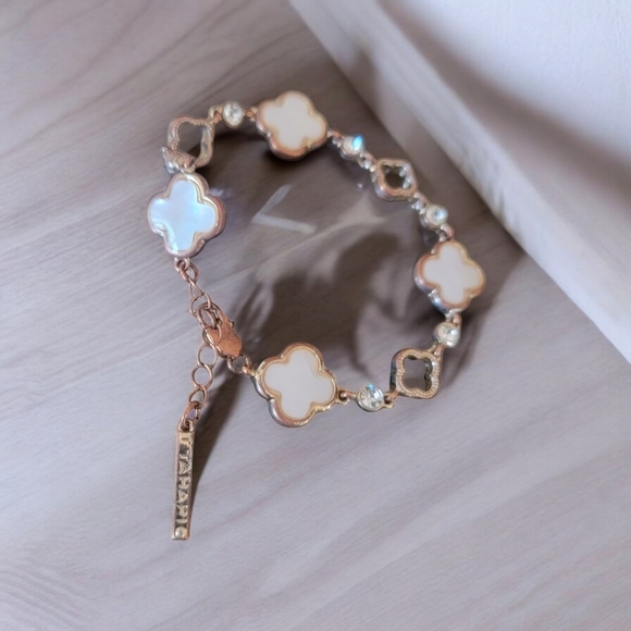 T Tahari Jewelry - Tahari Mother of Pearl Clover Gold Bracelet